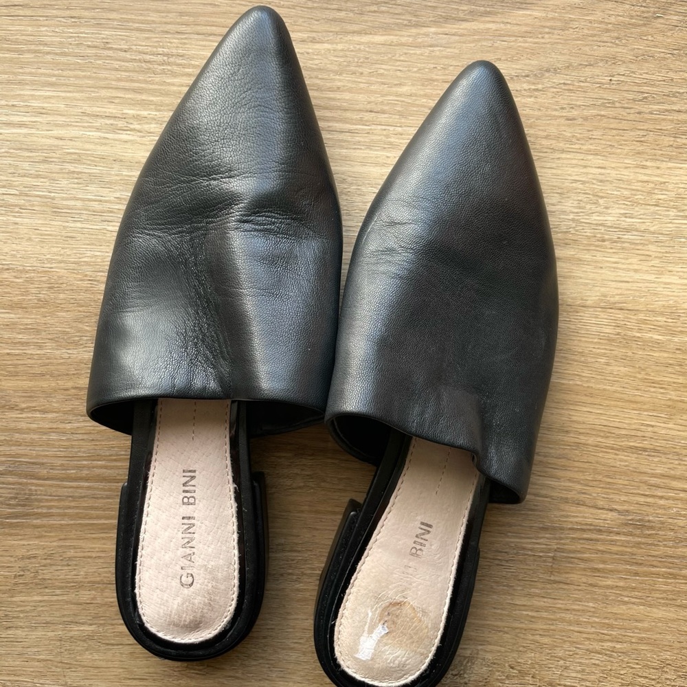 Gianni Bini black mules